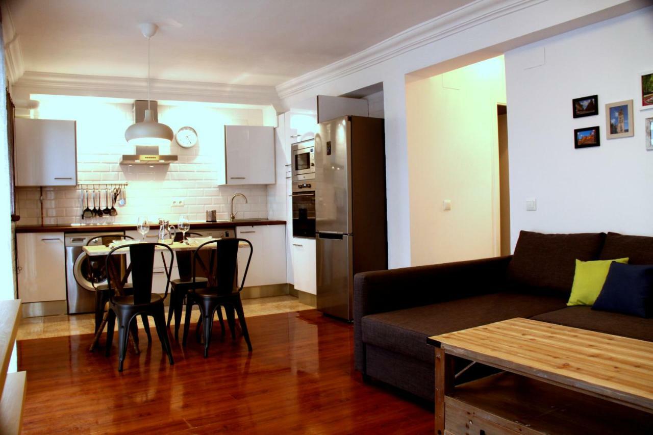 Ferienwohnung Alhondiga Center Sevilla Exterior foto